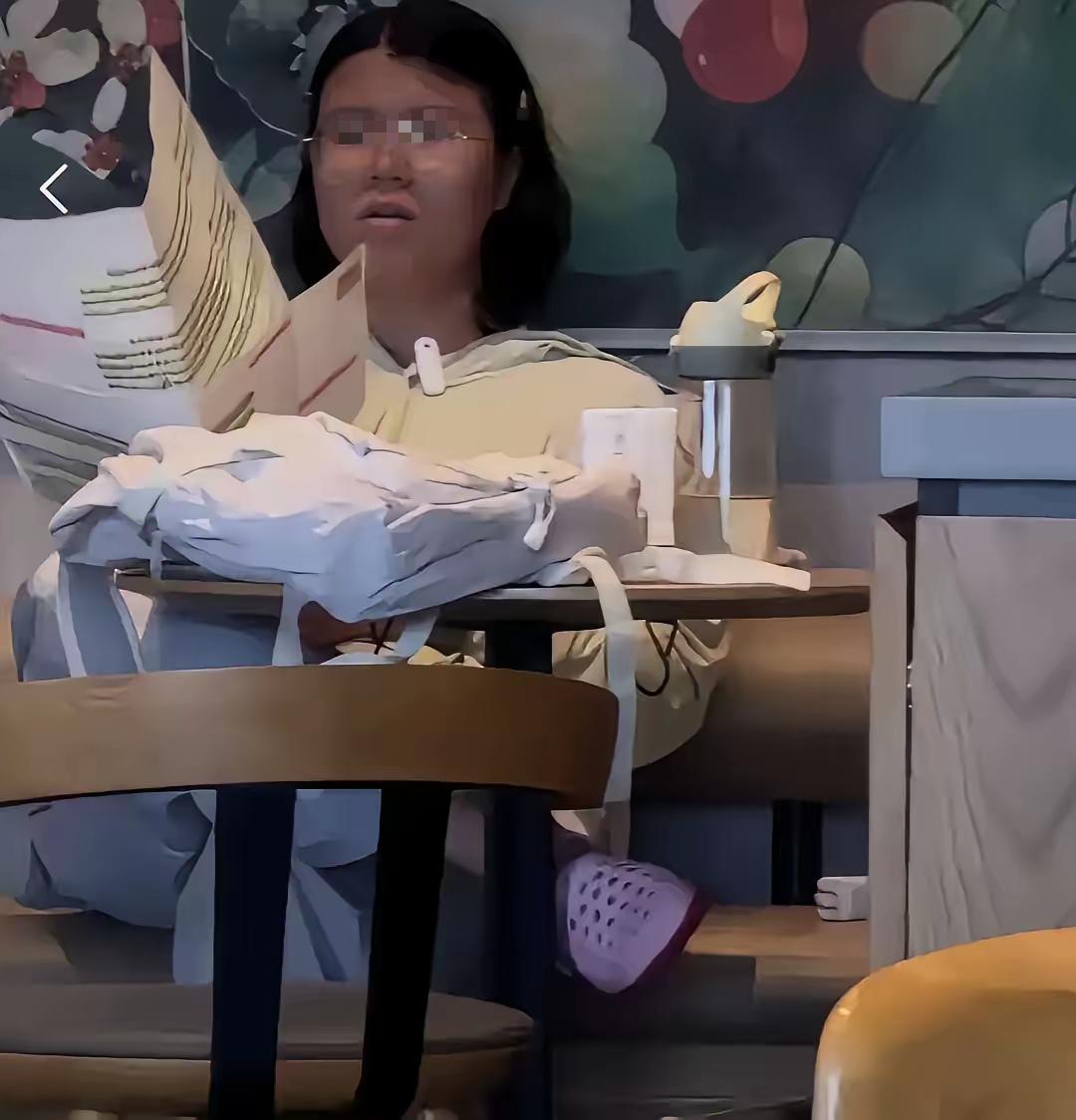 海口星巴克考公女生一事，真的可惜：好好的前途，亲手被自己毁掉

这名在星巴克备考