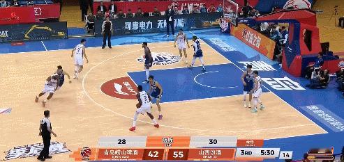 青岛男篮vs山西男篮 山西今天全队都高水平啊，法耶和奈特在场的这段时间也是完全压
