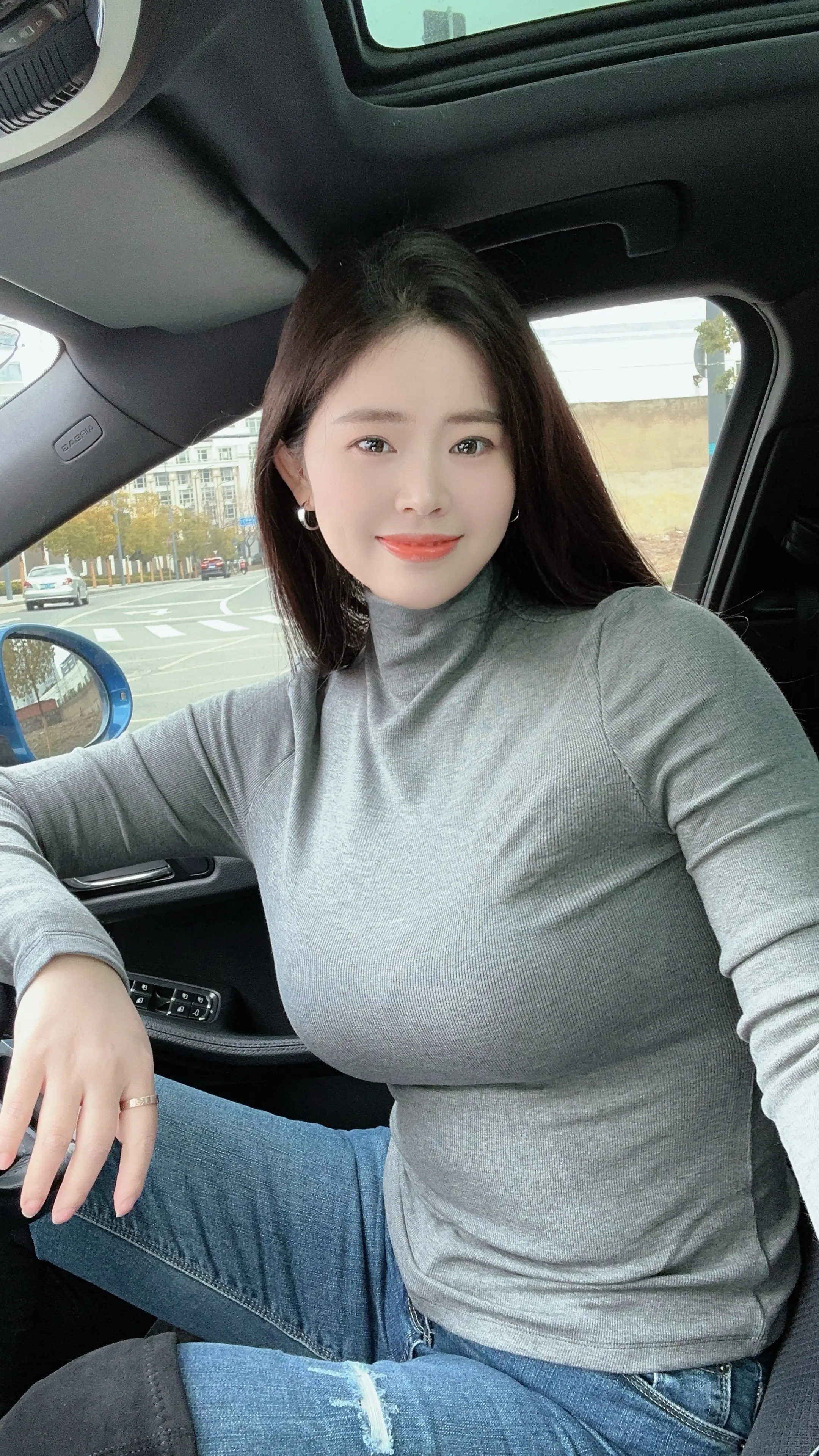 一个中年女人的血脉觉醒，一切从“简”，衣服该买就买，饭该吃就吃，无医美...