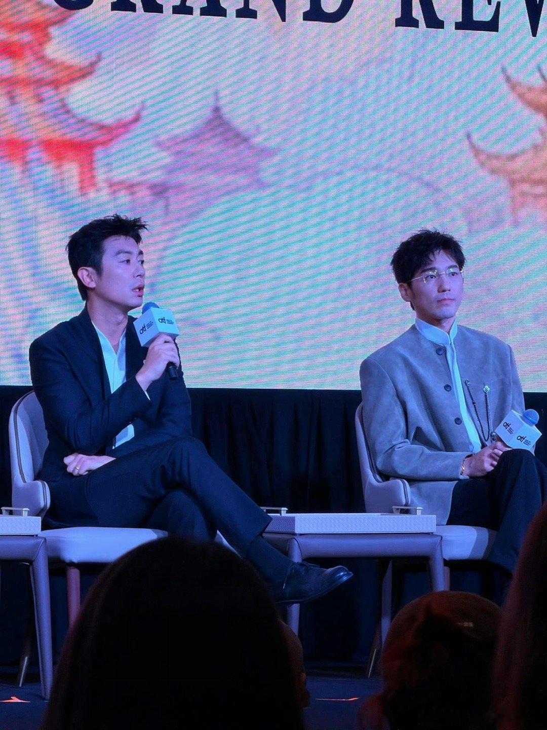 白宇朱亚文有一种体制内的帅 新剧《太平年》新加坡宣传名场面！两人身材比例绝绝子，