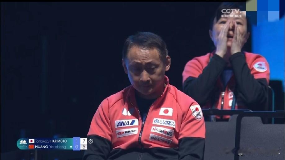 说实话，

张本智和被全网群嘲这事儿，

我倒觉得最扎心的是他爹张本宇。

当年