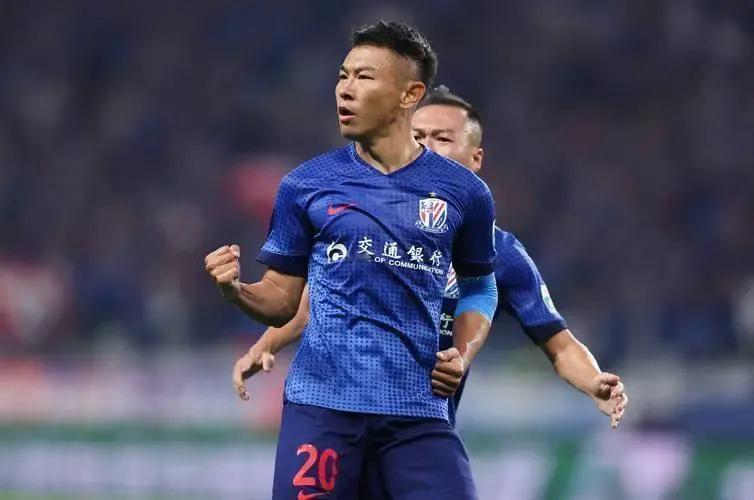 38岁于汉超官宣退役，传奇谢幕，很喜欢球员之一，二十年职业生涯足够荣光，也算得上