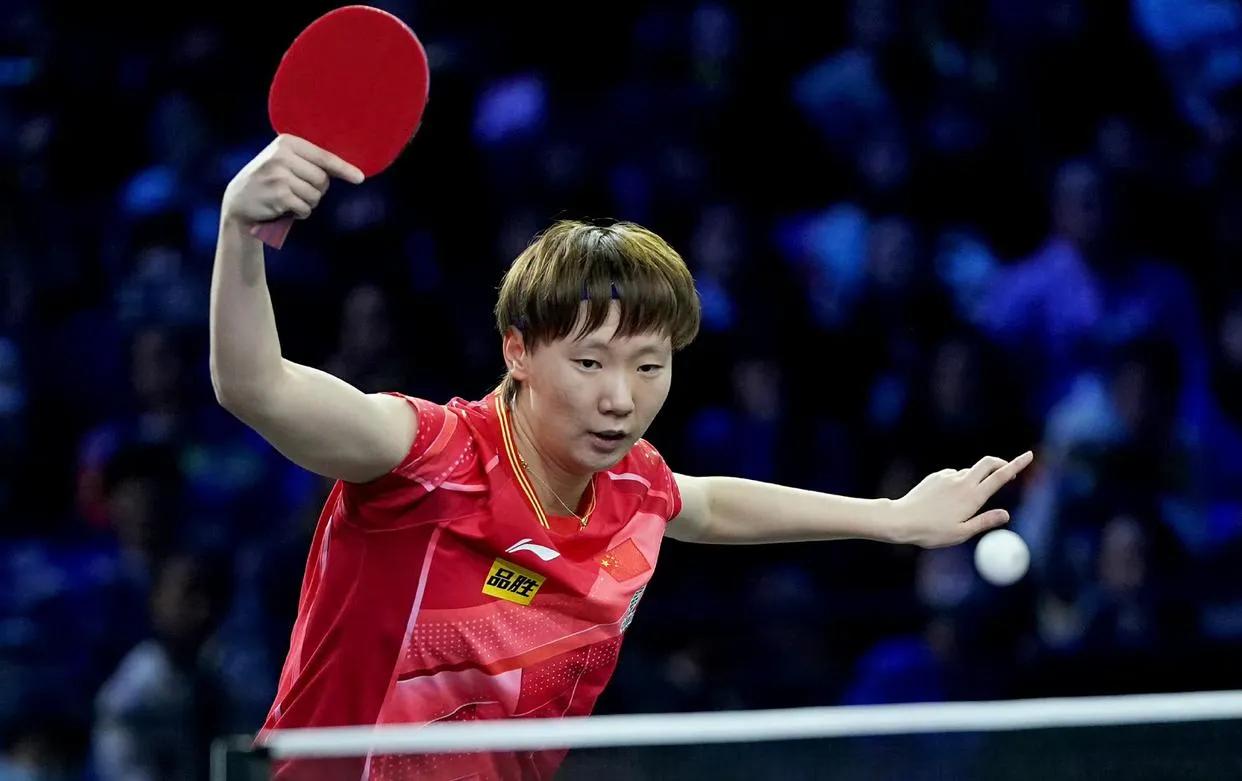 
王曼昱到底哪里不如孙颖莎？申明一下我也是个曼昱粉，不喜勿喷！
说实话，从打球本