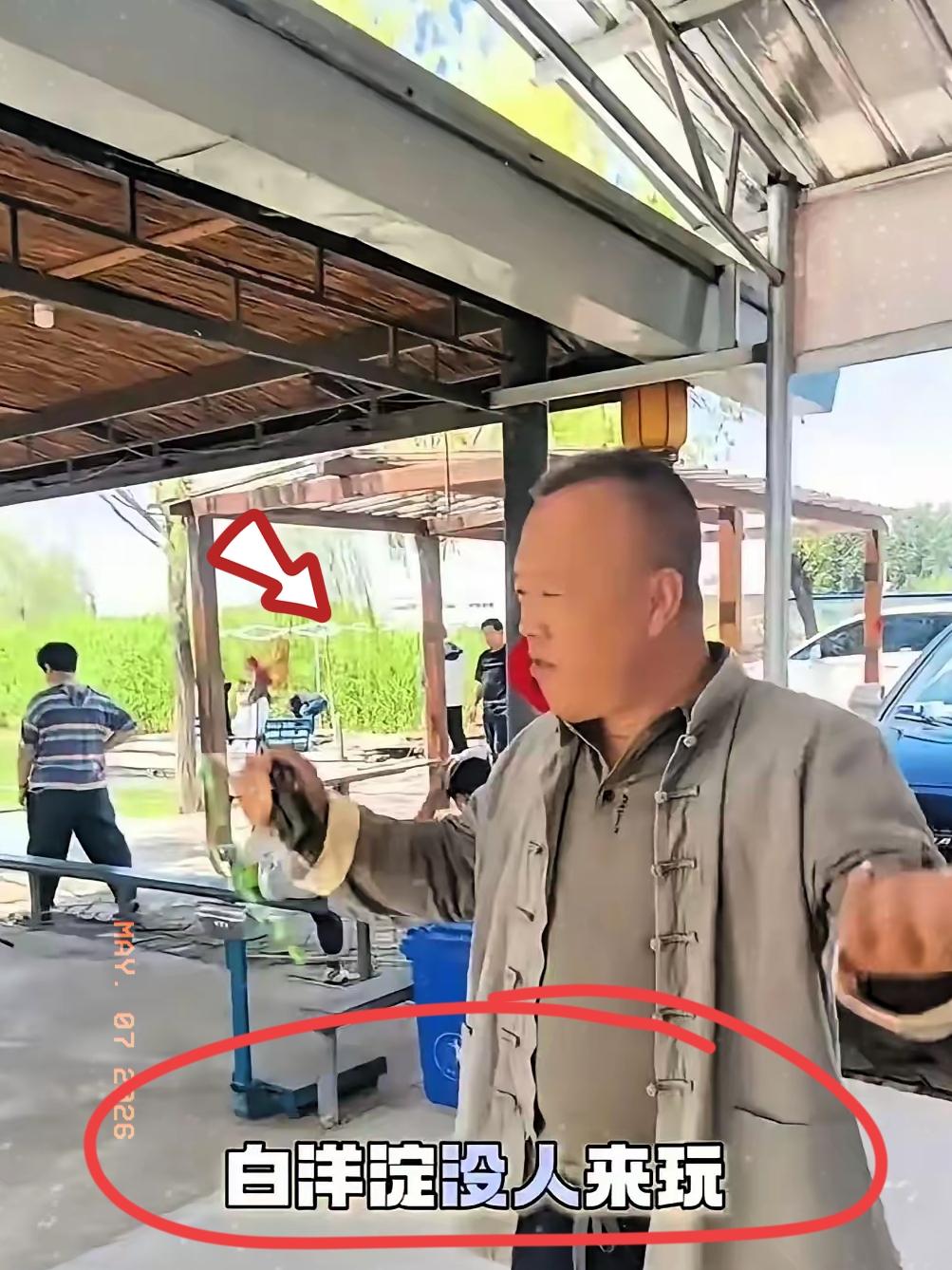 今年五一，全国上下没有不堵的，可偏偏就有一个地方显得格格不入，门前冷落鞍马稀，这
