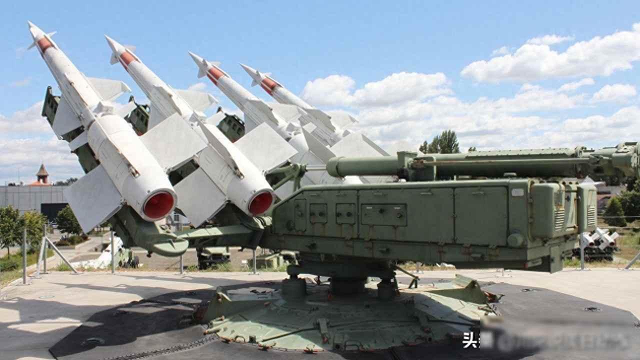 美军航母不敢动，委内瑞拉老导弹真能打？加勒比海到底谁在怕谁？

2025年10月