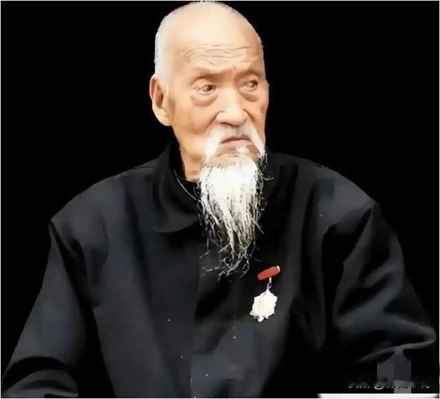 1942生死一瞬！八路军战士遭日寇围剿，凭母亲一句俗语，全歼十几名日军
 
阅读