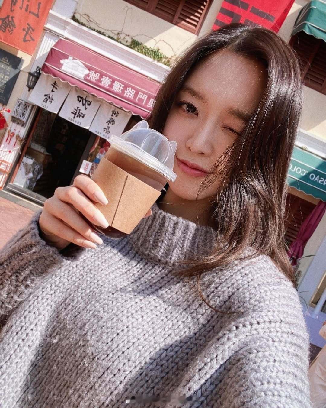 澯美结婚AOA澯美结婚 AOA澯美ins宣布将于6月结婚！恭喜！ ​​​