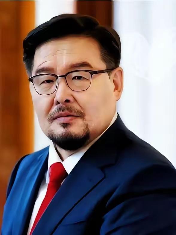 反华的国家当中，蒙古国绝对能排的上前三，甚至都能是第一。
 
咱们都知道，中国和