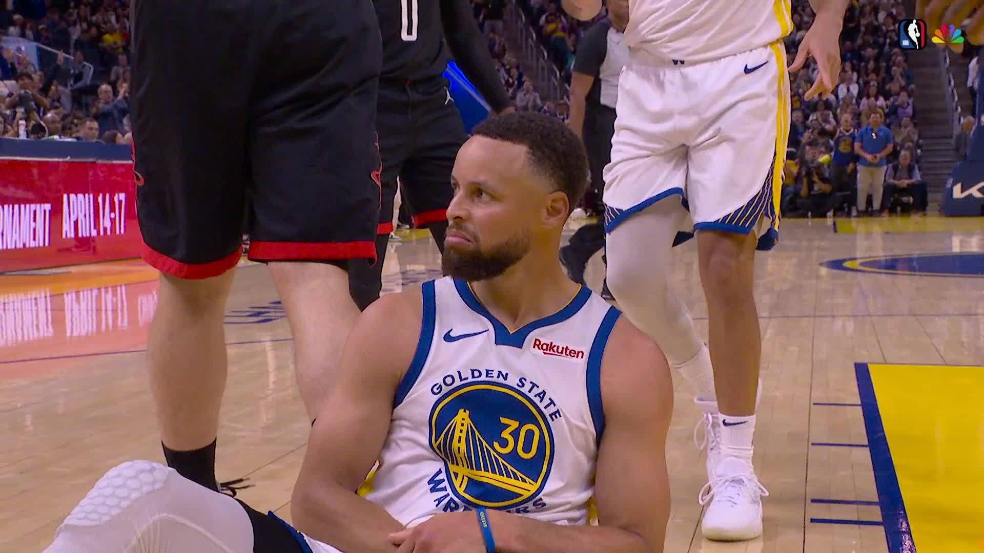 库里上篮造犯规！连得5分！火箭vs勇士