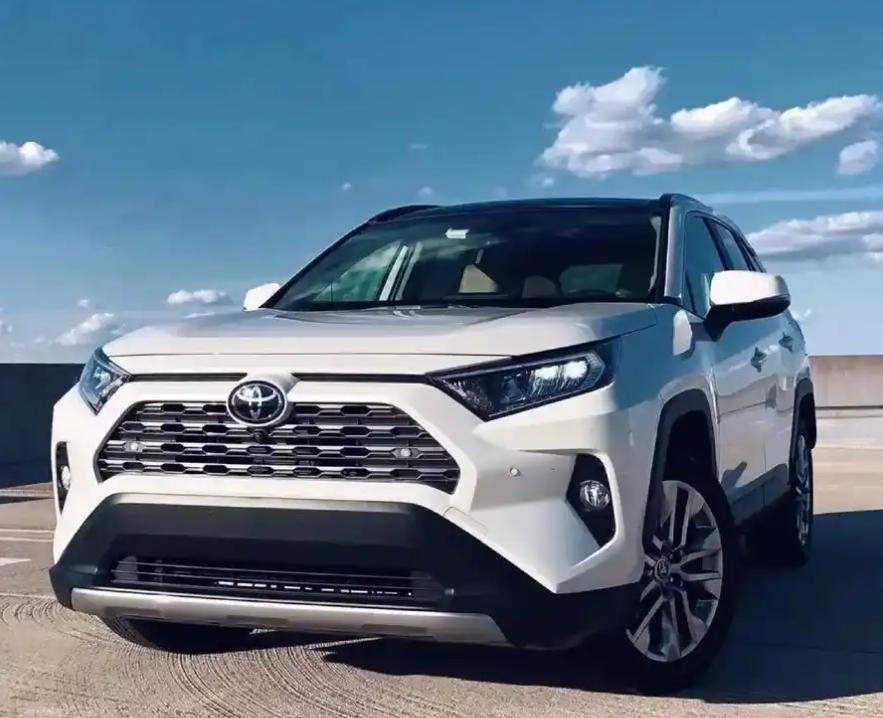 这是我查的本田飞度的销量榜，结果发现这辆车居然没有上榜，也不知道是怎么回事儿，但