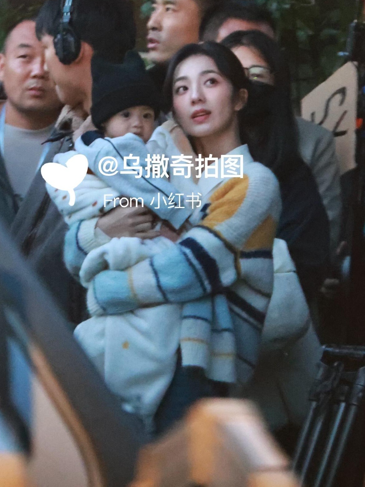 卢云翔，大概是迄今为止最有烟火气的一个角色，婚戒，工装，老婆孩子都有那个实感了，