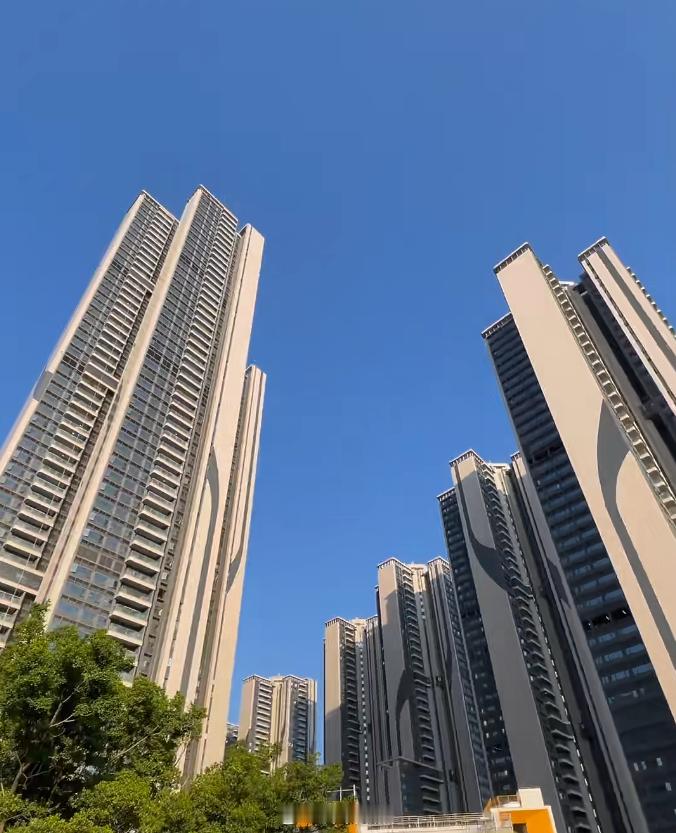 福田南华村，深圳第一批公务员和教师福利房，现在重新棚改。一共2763户，明年4月