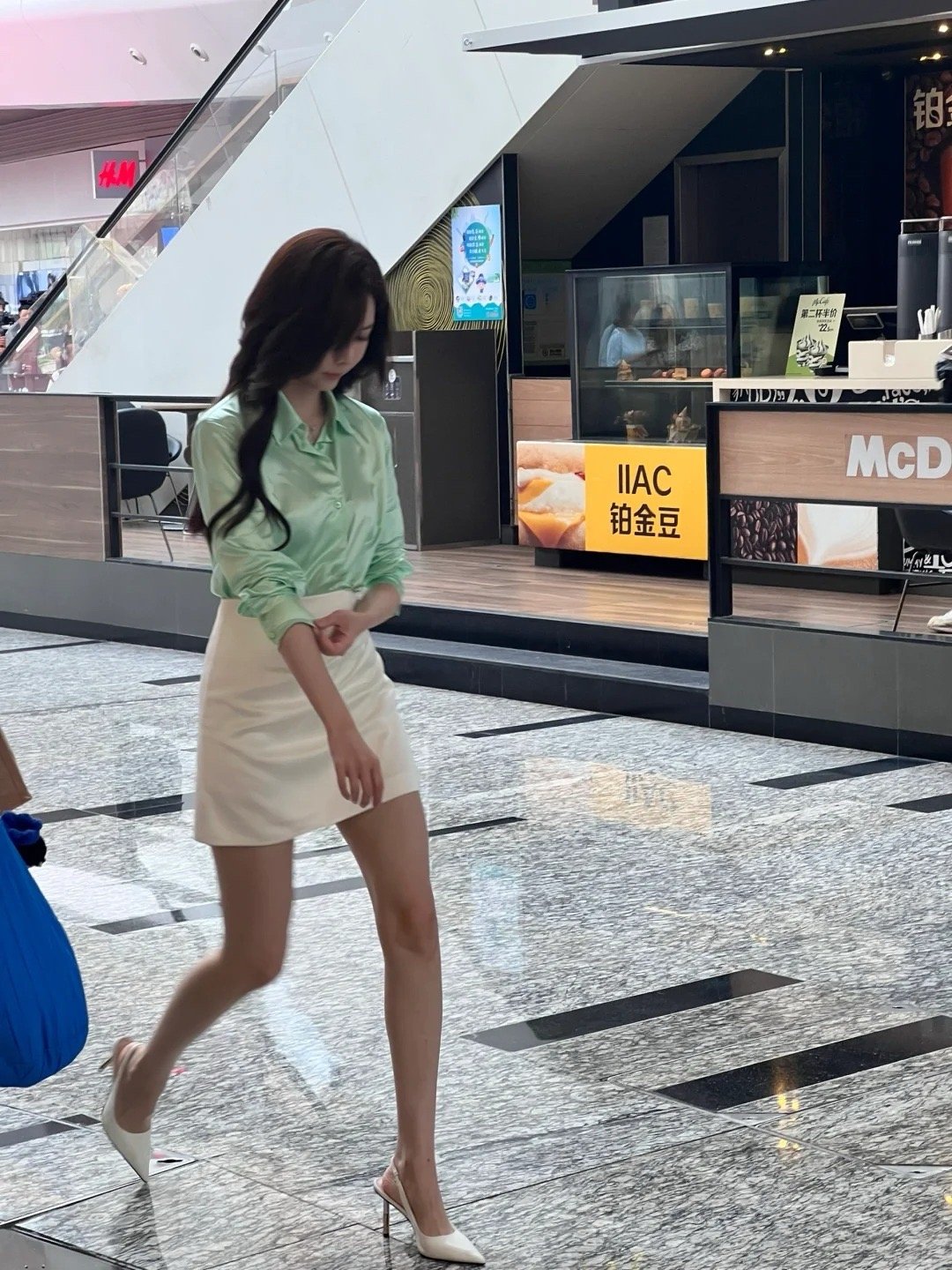 #宋妍霏西装下半身失踪##宋妍霏下半身失踪look#宋妍霏西装下半身失踪look