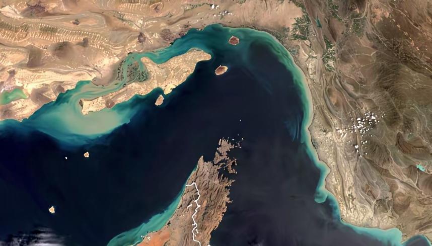 伊朗拒绝接受美方提出的共同管控霍尔木兹海峡方案，坚持保留对该海峡的控制权，并称有