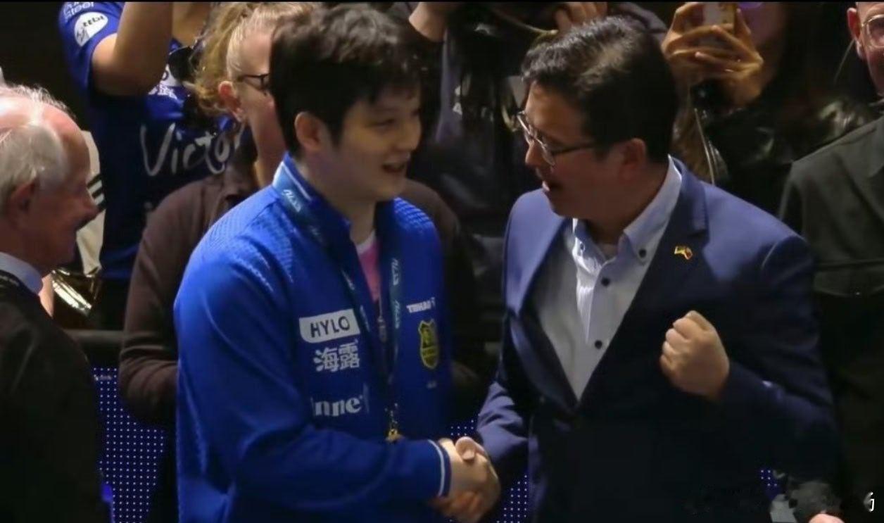 霸气登顶！樊振东成中德交流最强名片欧冠乒坛决战硝烟散尽，萨尔布吕肯续写四连冠传奇