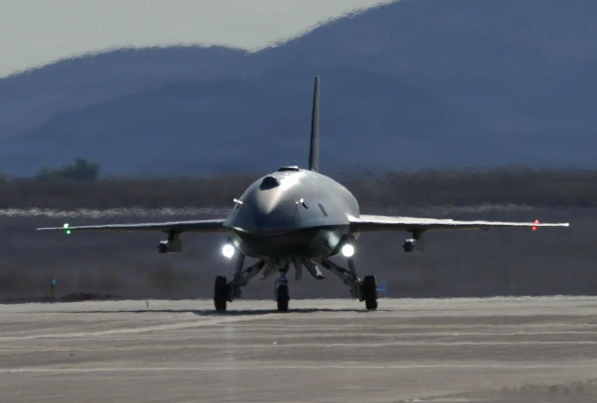不靠固定基地不靠大机房，便携式C2E系统让无人机指挥无处不在2026年8月13日