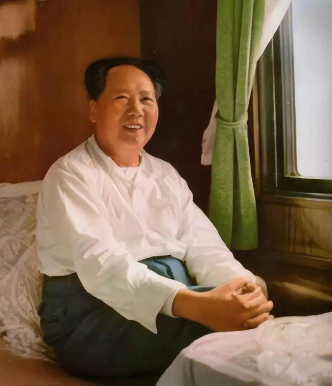 1958年，毛主席坐专车离开上海，返回北京的途中，张治中突然问了毛主席这样一个问