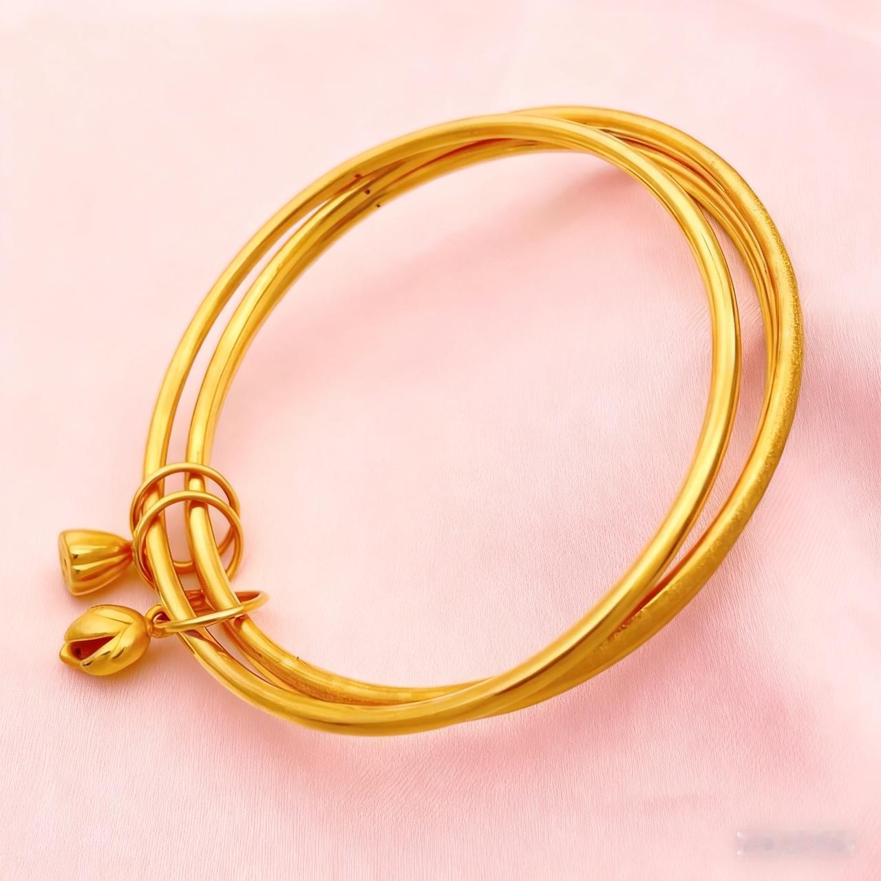 今天我发现黄金大幅暴涨
当前的国际金价是954元每克

昨天结束是947.31元