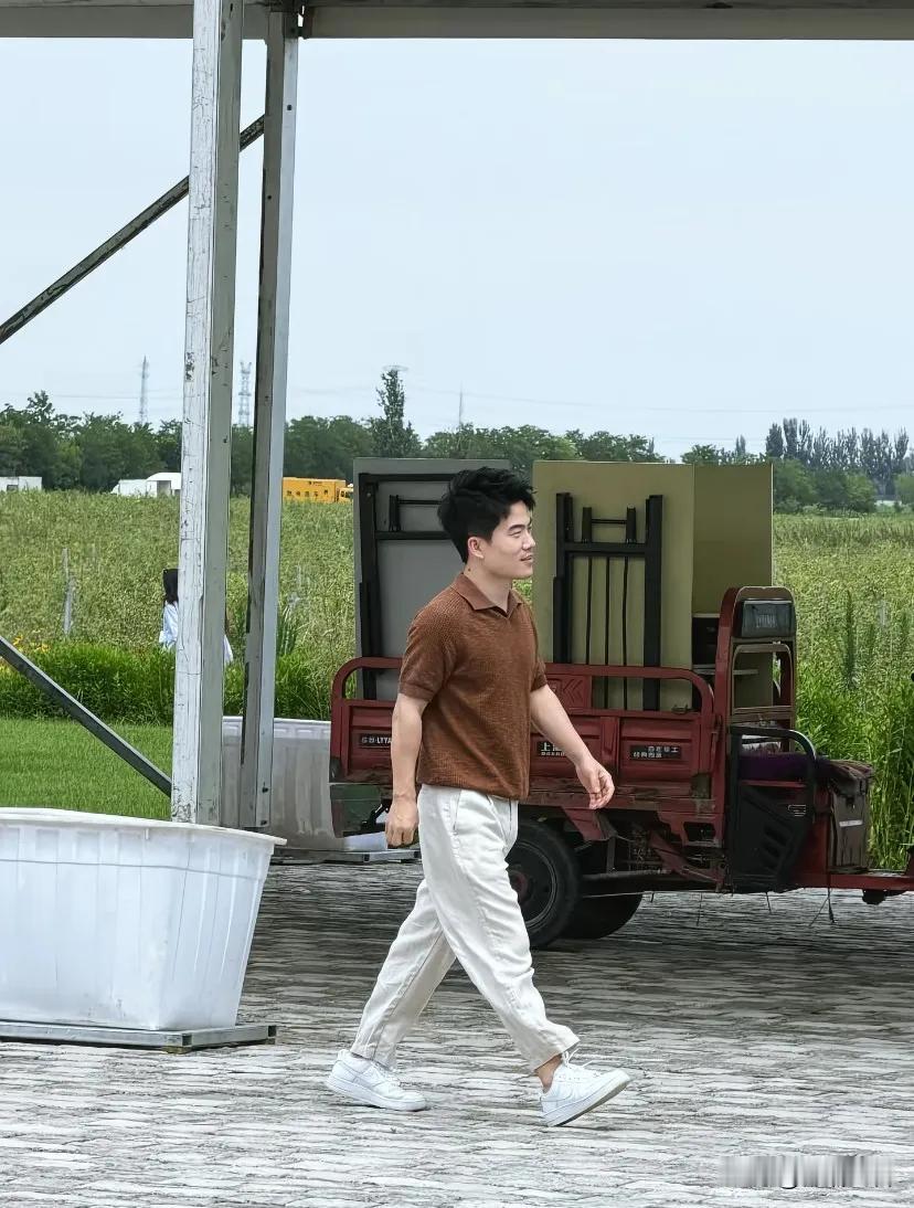 这是照片的问题？还是人的问题？