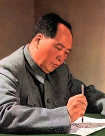 1949 年江西解放，毛泽东在听取赣南剿匪汇报时，突然追问一句：黄镇中抓到没有？