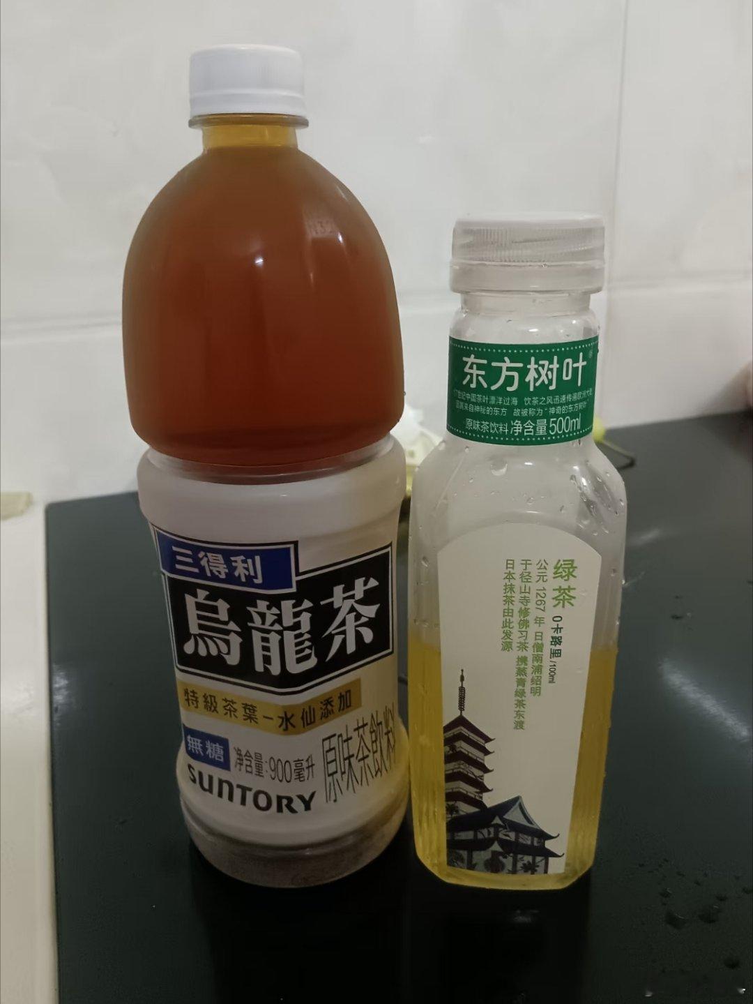 爱喝无糖饮料的天塌了 我现在无糖饮料基本也不喝了，有人跟我说喝无糖饮料还不如喝点