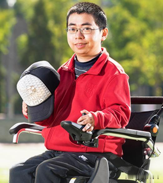 矣晓沅，来自云南玉溪的超级学霸，身患"不死的绝症"，以惊人的毅力考上清华，获特等