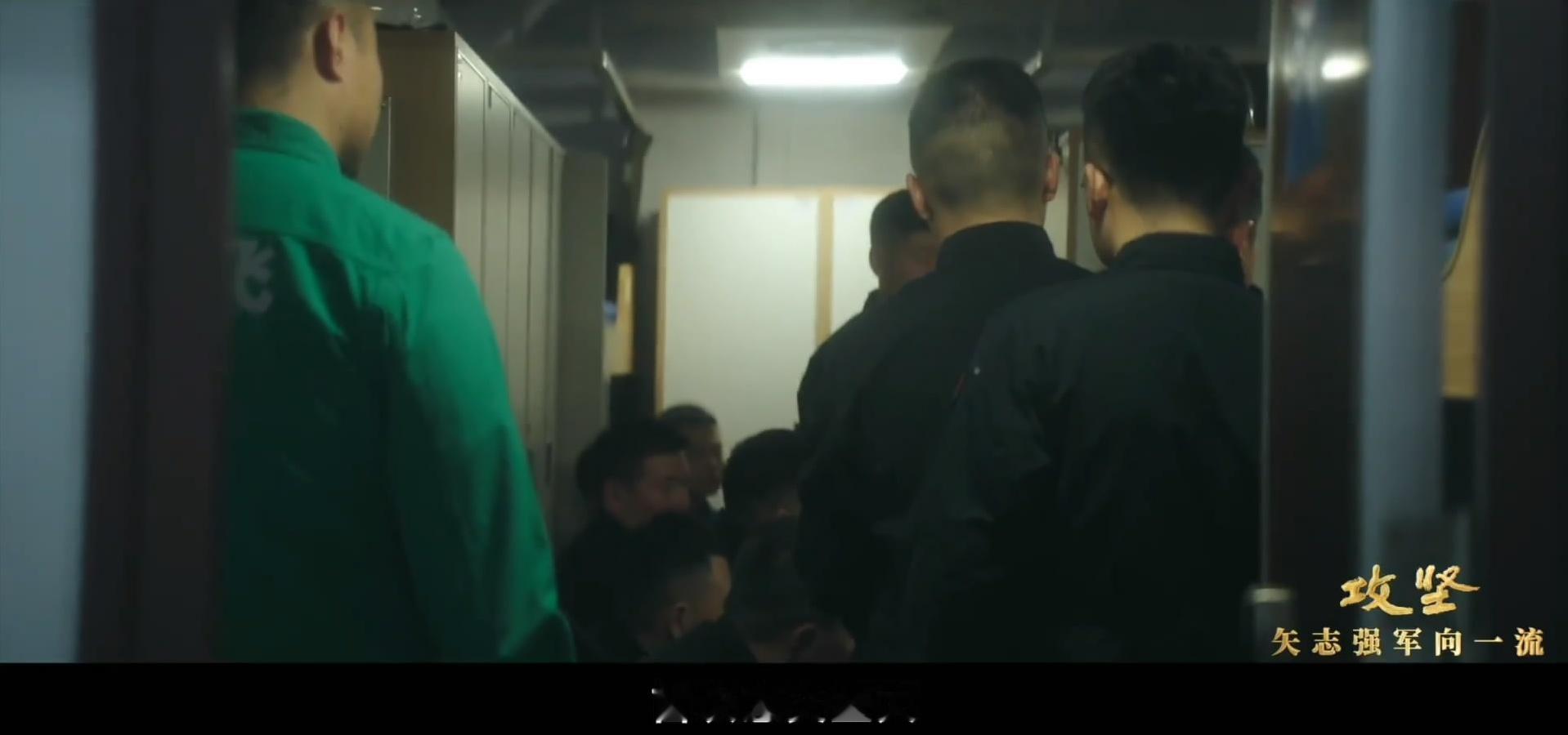 福建舰入列进入最后攻坚时刻 16舰的第一架放飞是由航母舰员和工业部门以及试飞院共