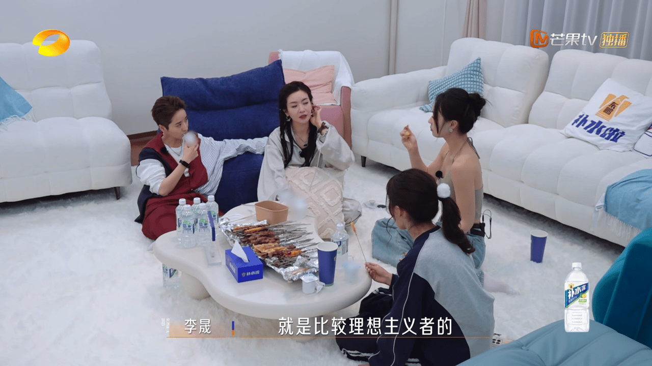 李晟说不做演员要去做流浪歌手李晟就是做什么都可以做的很好！希望李晟可以永远保持自
