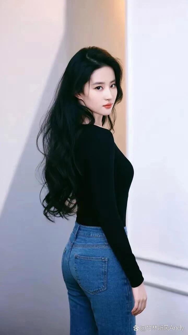如果刘亦菲向你撒娇，怎么接招？ ​​​
