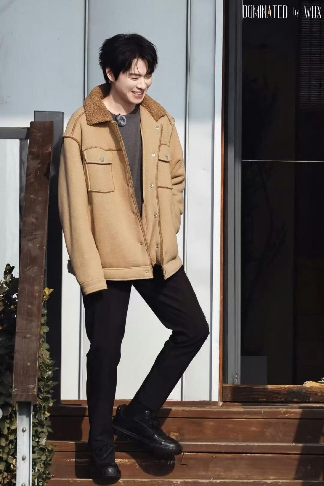 周五晚高疯定档0130周五晚高疯周五晚高疯终于定档啦 又可以看到大勋花的新综艺了