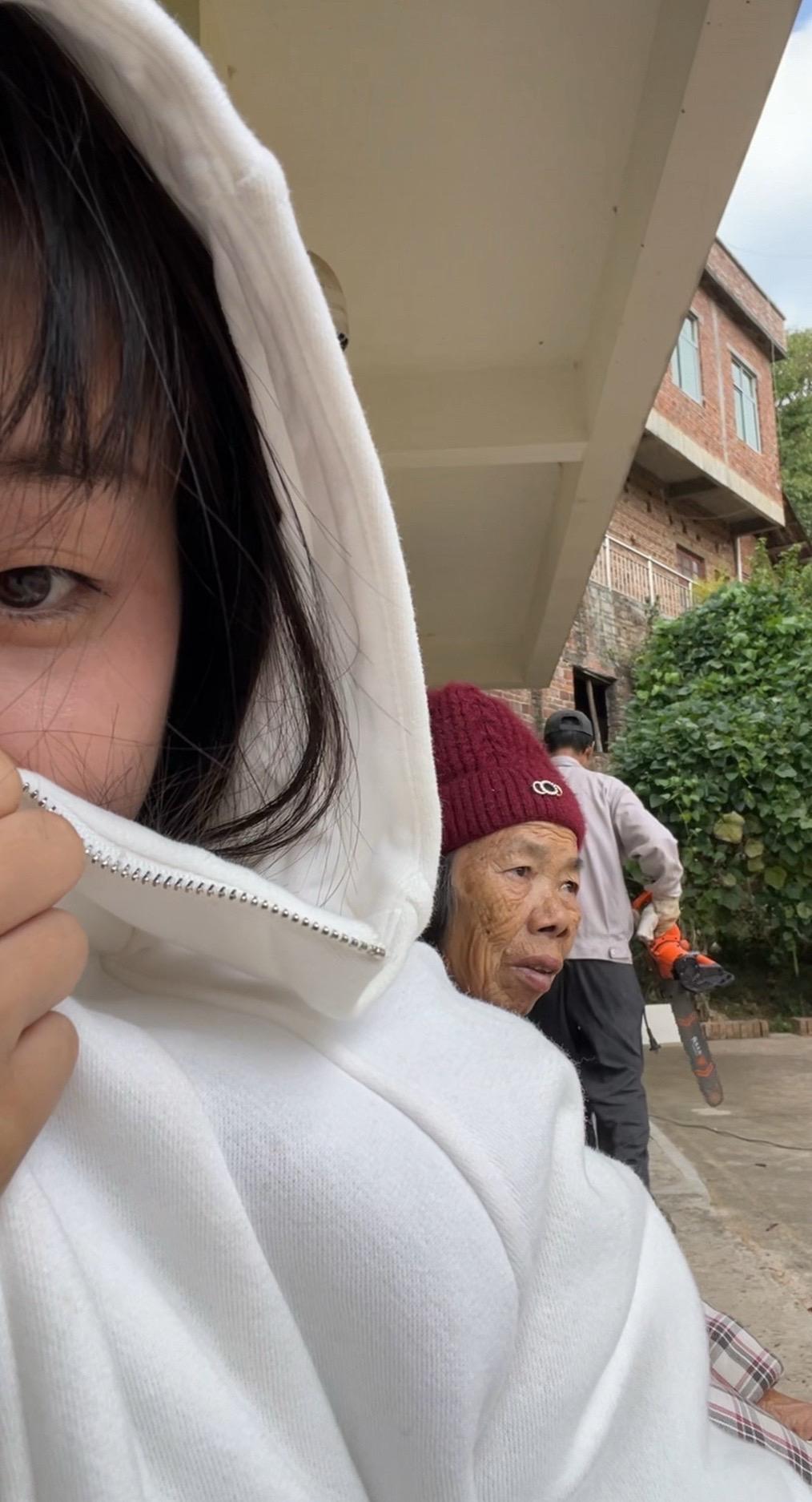 要说人生第一位贵人，那就是我妈。是妈妈我才有福气认识这个大家庭，妈妈嫁...