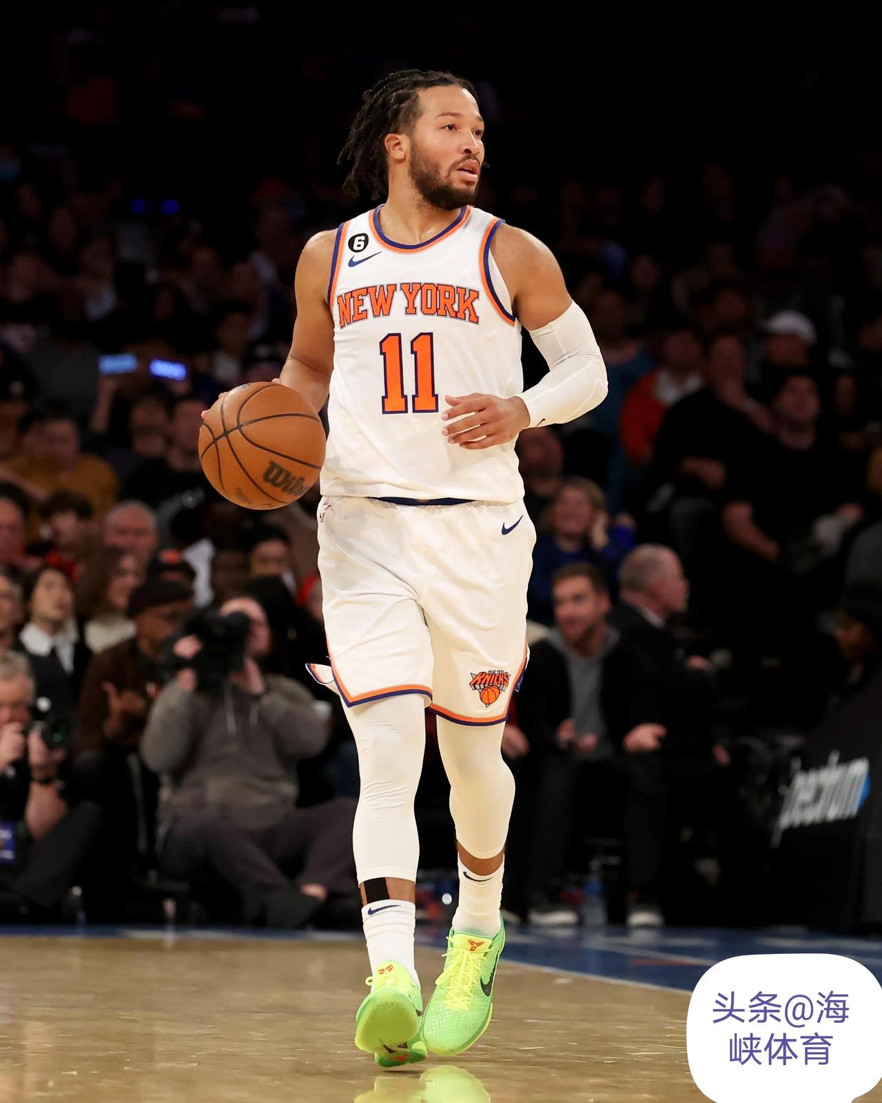 尼克斯121-91大胜步行者，以下三人被视为“非卖品”的原因可能有：
 
1- 