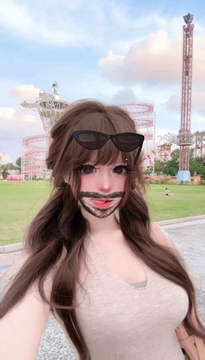 一天做十次过山车的女人