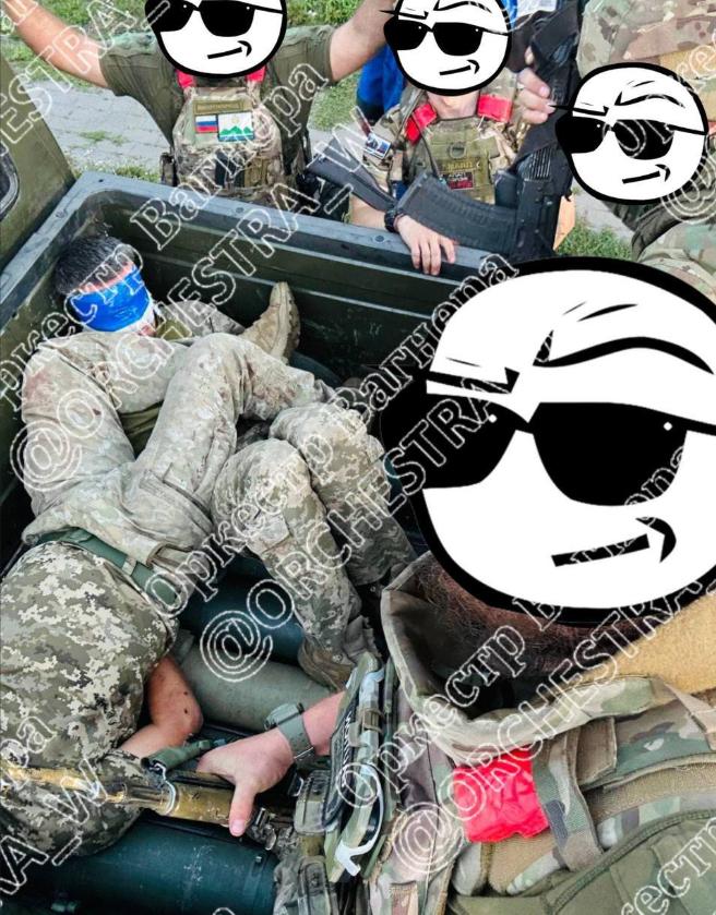 8月14日，在库尔斯克前线，俄军俘虏了两名乌克兰武装部队官兵，据称是乌克兰军队第