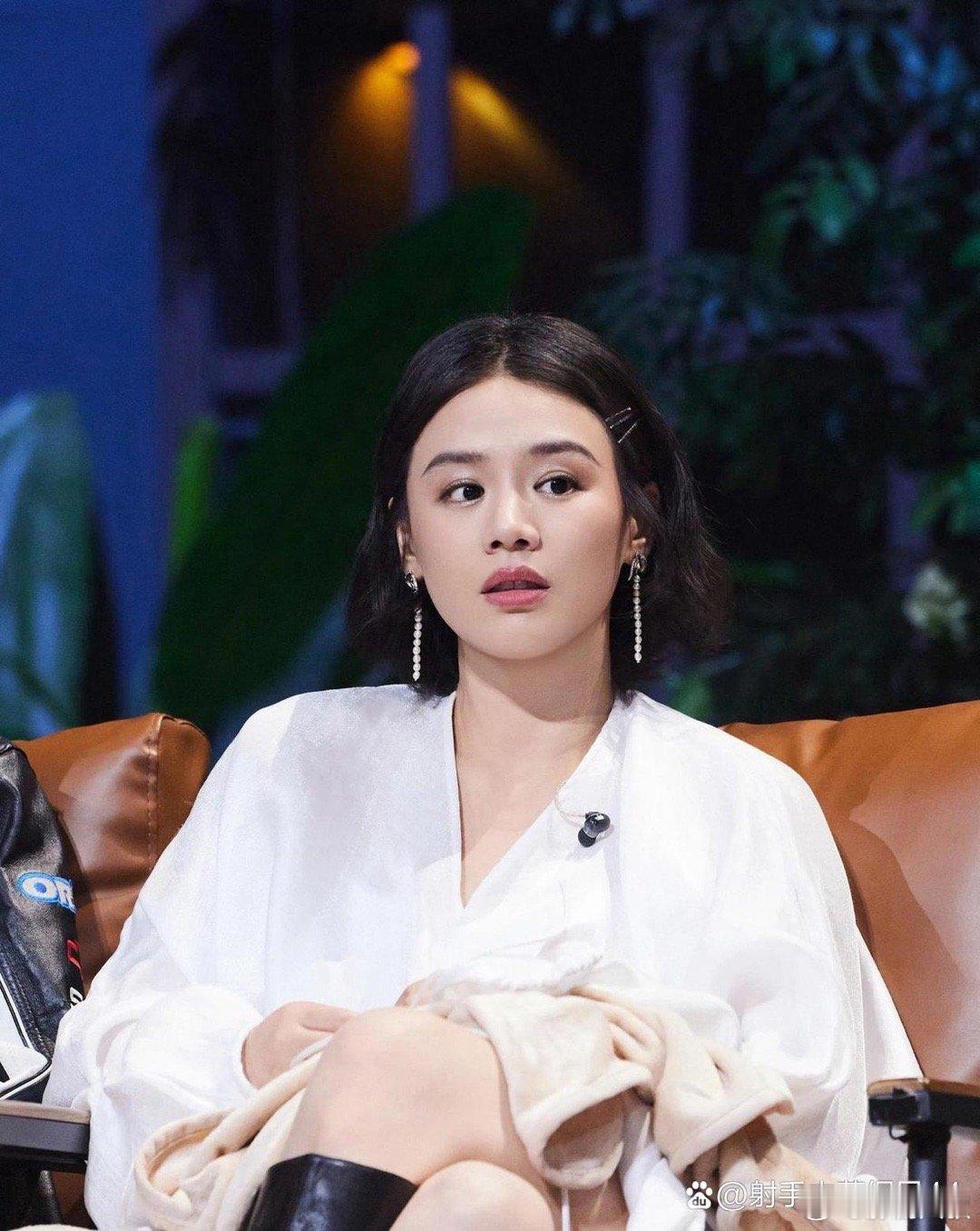 超级活力女神！马思纯舞台照如火如荼，给你满满正能量！ ​​​