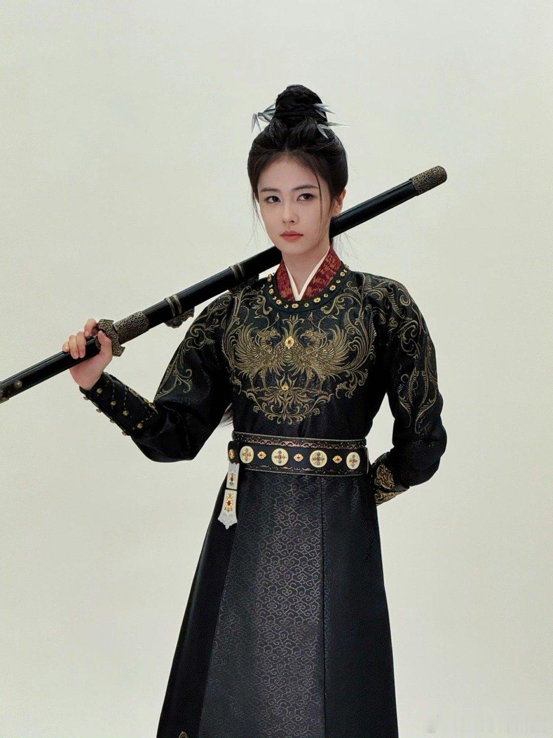 飒爽女官病弱贵女好嗑 一个是手握权柄、利落果决的女官，一个是身弱无助、步步妥协的