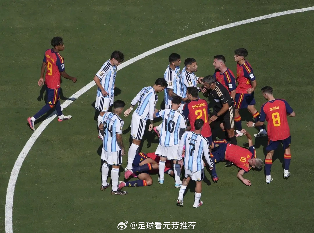 阿根廷卫冕失败，带来三大连锁反应；梅西退役，斯帅下课，阿根廷长期低迷！反应一：梅