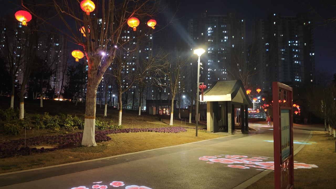 最近一直在刷看房子的小视频。我看的是老家小县城的房子。
十年前老家小县城的房子，