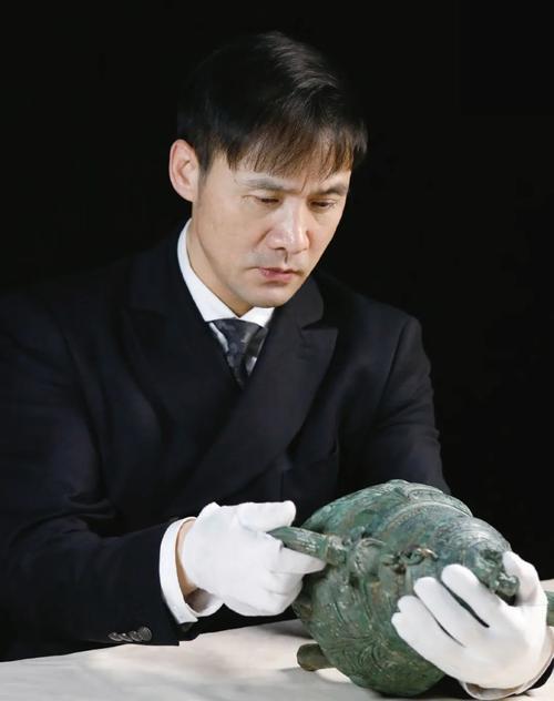 难怪刘欢零绯闻无纷争！小舅子坐镇幕后，一招稳住半生事业
 
刘欢的小舅子卢璞，是