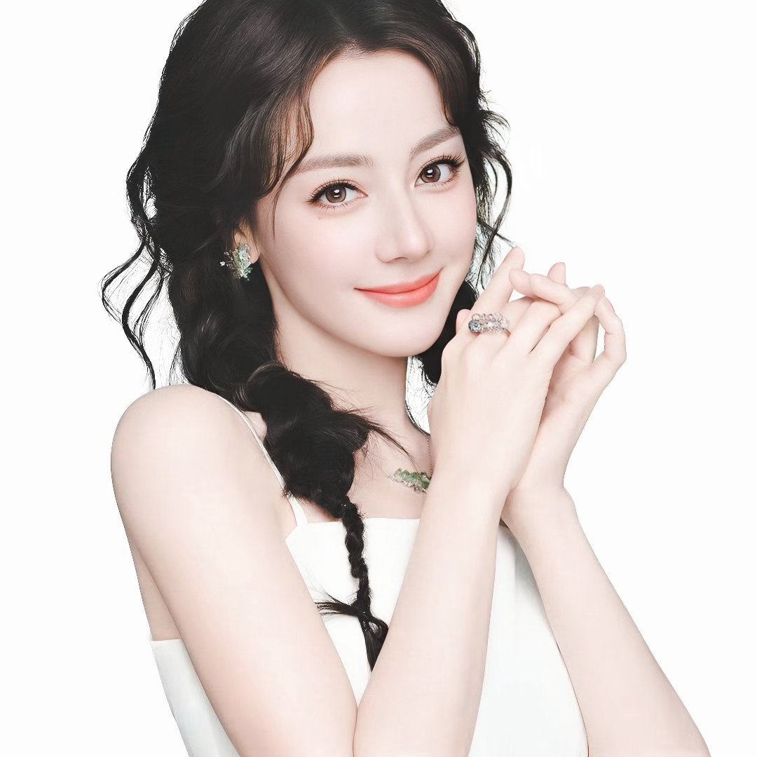 迪丽热巴[超话]迪丽热巴卫蓝  dlrb 迪丽热巴钰珑 dlrb 迪丽热巴功夫女