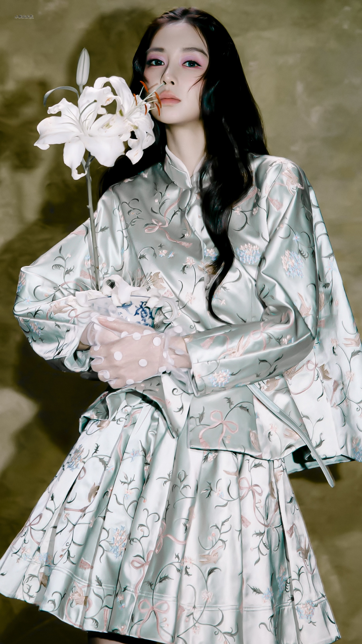 angelababy  🌸angelababy露娜 宇宙那麼大，我的心卻只容得