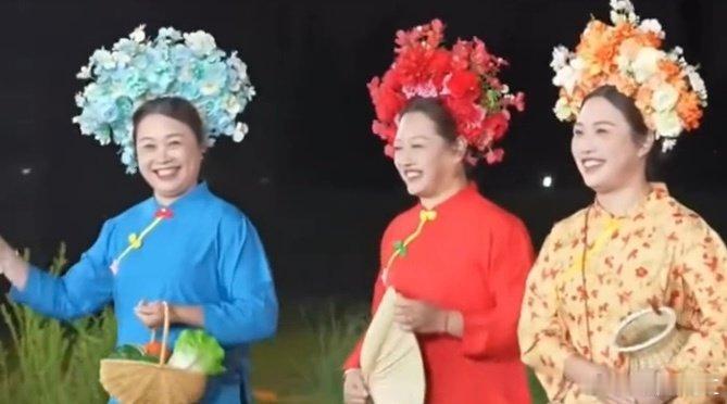 这个劳动节把秀场交给农民这才是五一该看的农民走秀 以田野为天然T台，以汗水为华丽