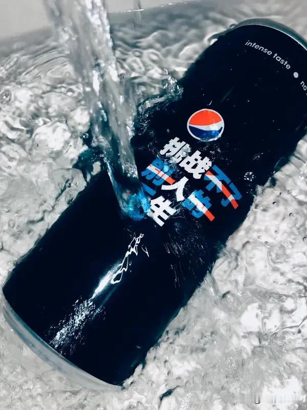 生活不易，大家都活得很焦虑，总觉得没钱没人脉就没出路。但其实真正能撑住一辈子的，