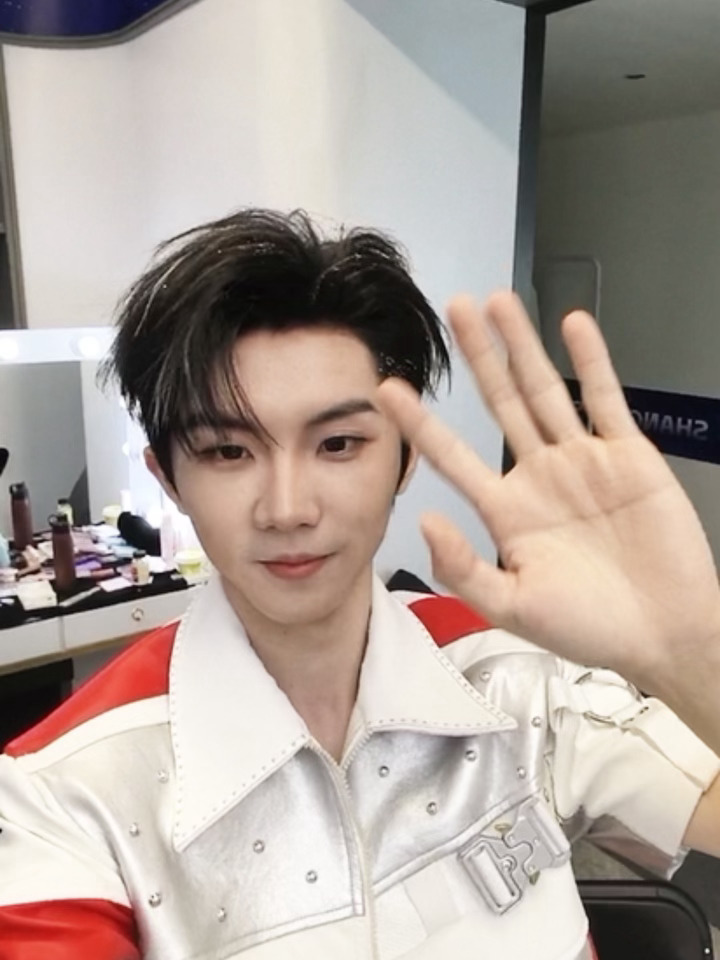 👋🏻~ 