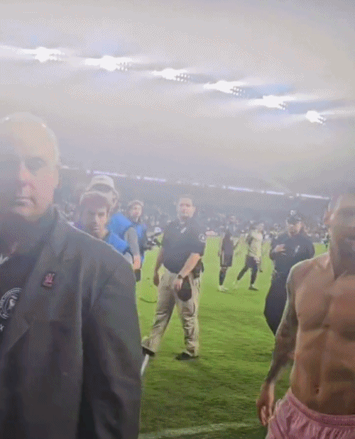 如果你发现梅西变了，再也不是这样回更衣室的话，恐怕他已经不在美职联了。[捂脸][