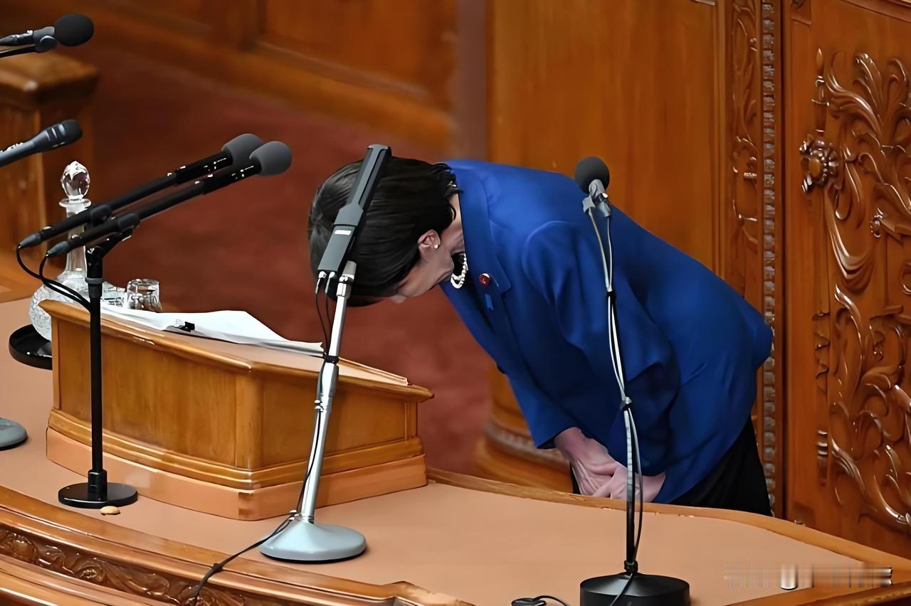 高市早苗涉嫌“黑金”丑闻坐实！
央视新闻12月9日报道说，当地时间9日，日本首相