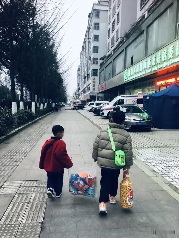 人生一世,多少钱才叫够用? 人生一世，多少钱才够用，这真没个准数。有人觉得有个几