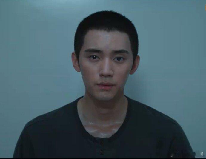 #周翊然唐亦寻寸头造型##周翊然十二封信寸头造型#周翊然在《十二封信》中的唐亦寻