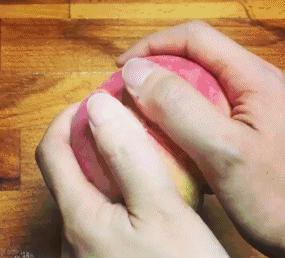 诡秘，人家双休呢，没跑路，妈呀你们私信也太多，上来媚媚 