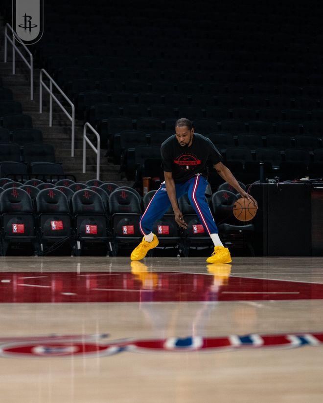 火箭今天119-113赢了雄鹿，比赛本身不算太精彩。但如果你仔细看，会发现一些有